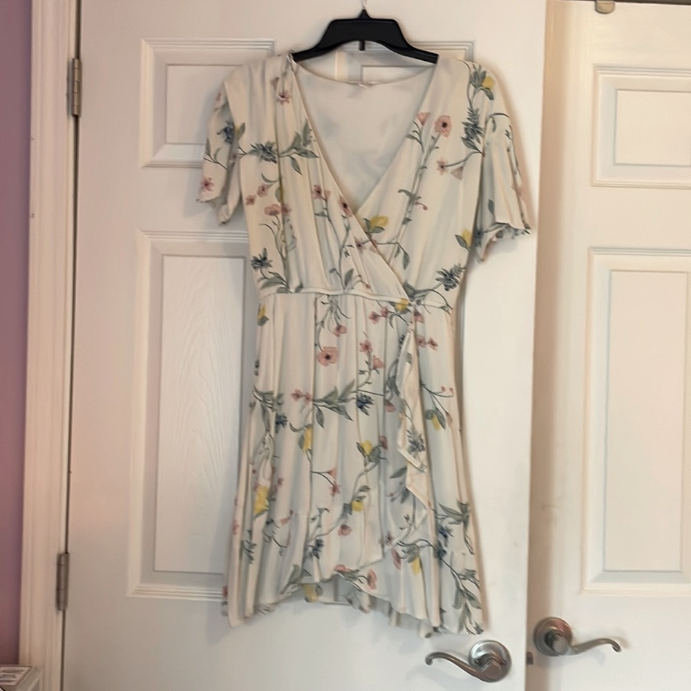Lauren Conrad M floral dress